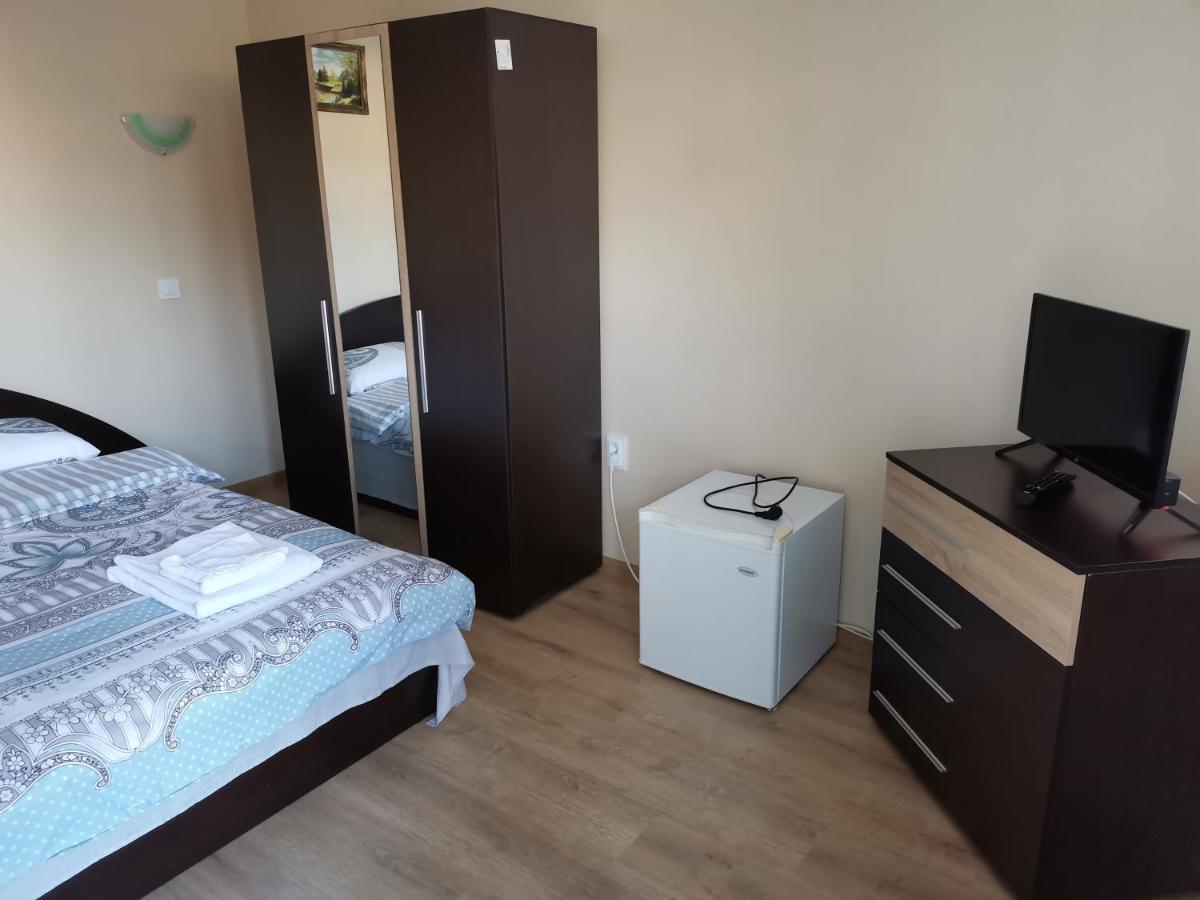 Guest Rooms Mihaylovi Pavel Banya Dış mekan fotoğraf