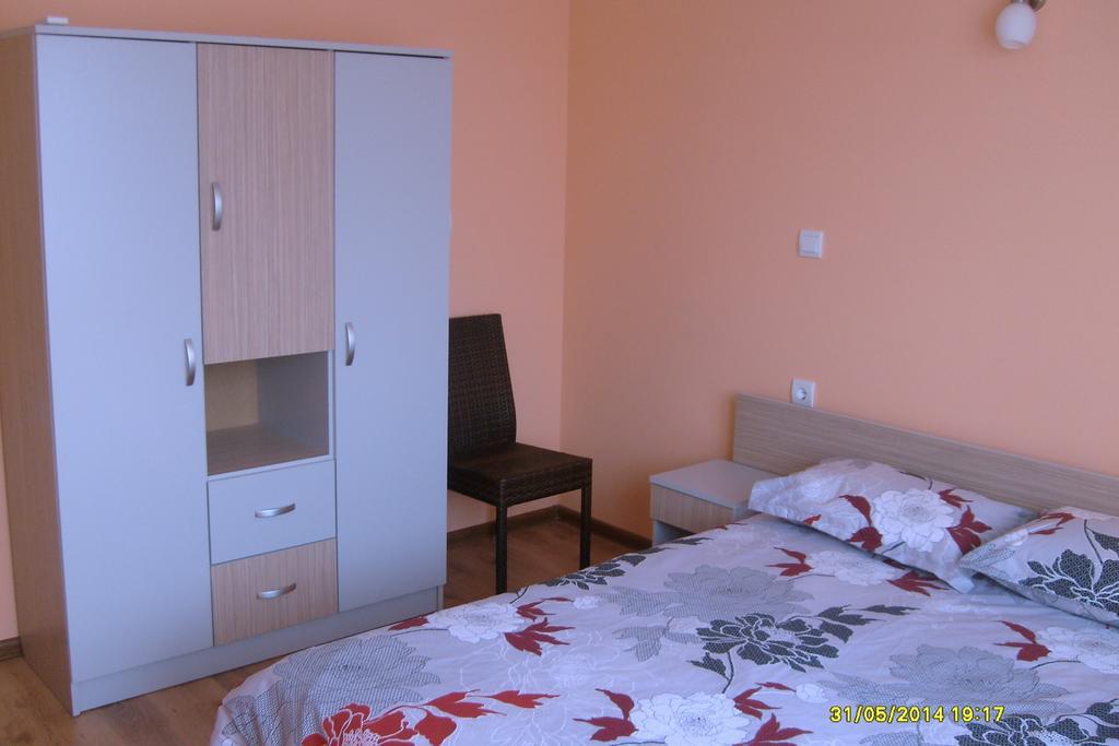 Guest Rooms Mihaylovi Pavel Banya Oda fotoğraf
