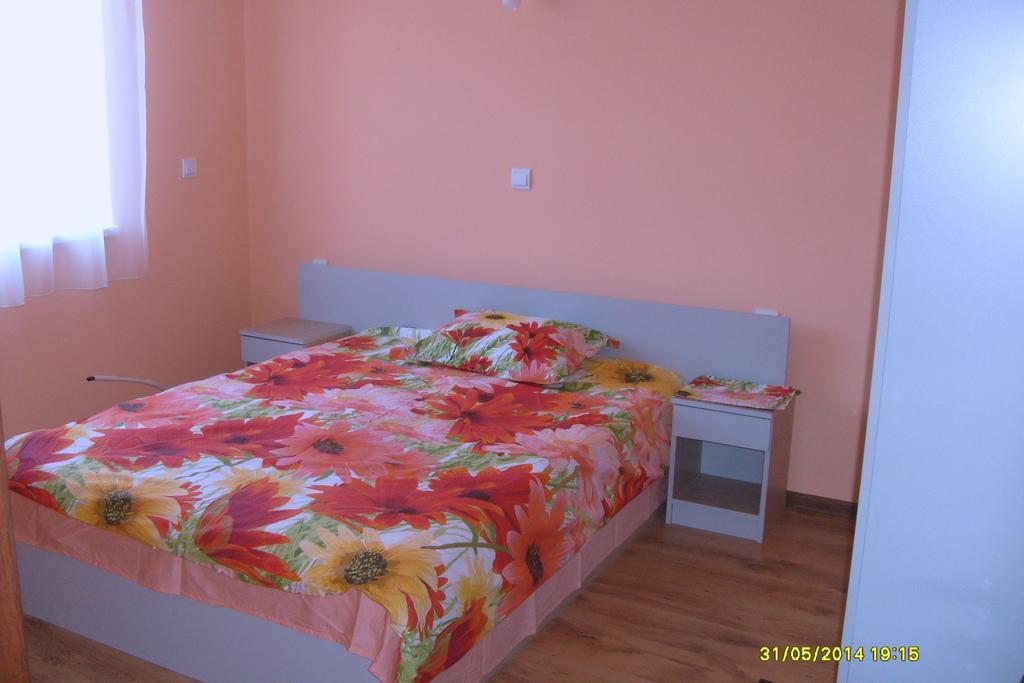 Guest Rooms Mihaylovi Pavel Banya Oda fotoğraf
